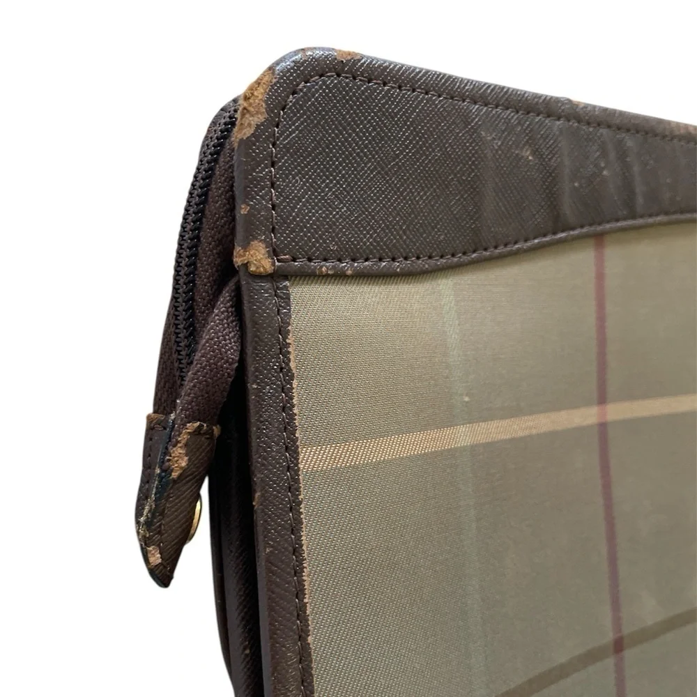 Burberry’s Vintage Beige Canvas Clutch Bag